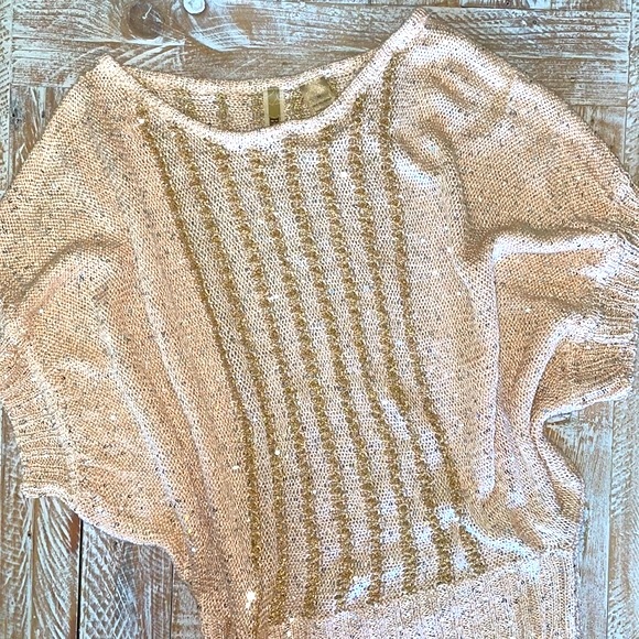 ✨BKE Gorgeous Gold Sweater✨~med - Picture 5 of 7